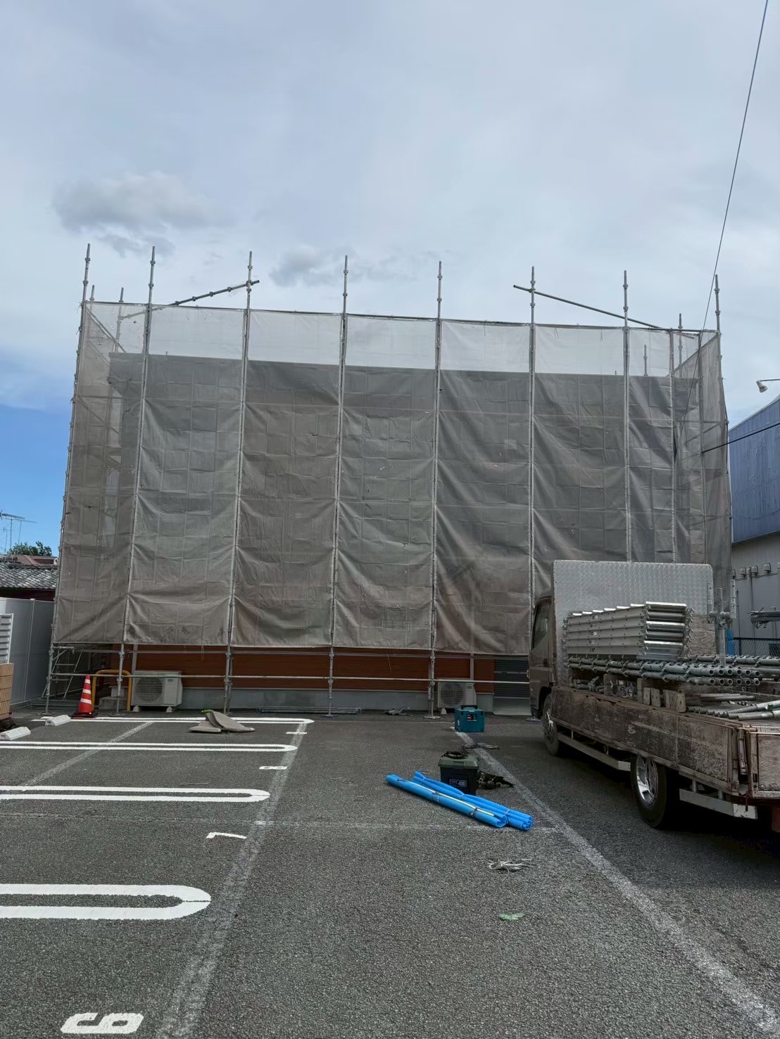 【熱交換塗料】企業K様　本社屋・第二社屋　屋根塗装工事　の施工写真4