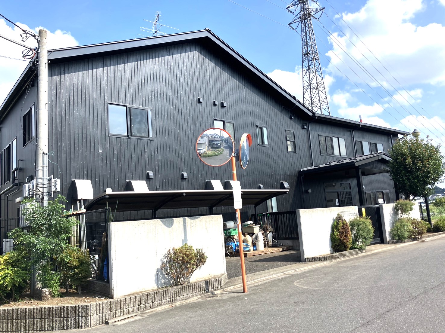 新座どろんこ保育園　外部塗装工事の施工写真2