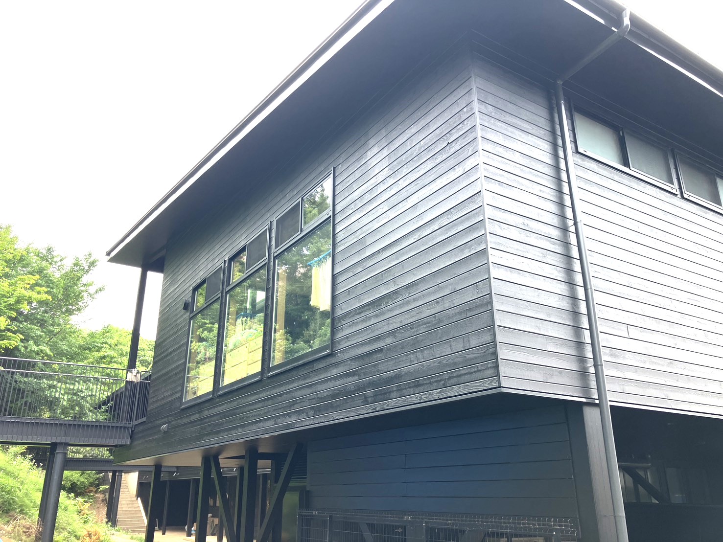 東寺尾どろんこ保育園　外壁塗装工事の施工写真2